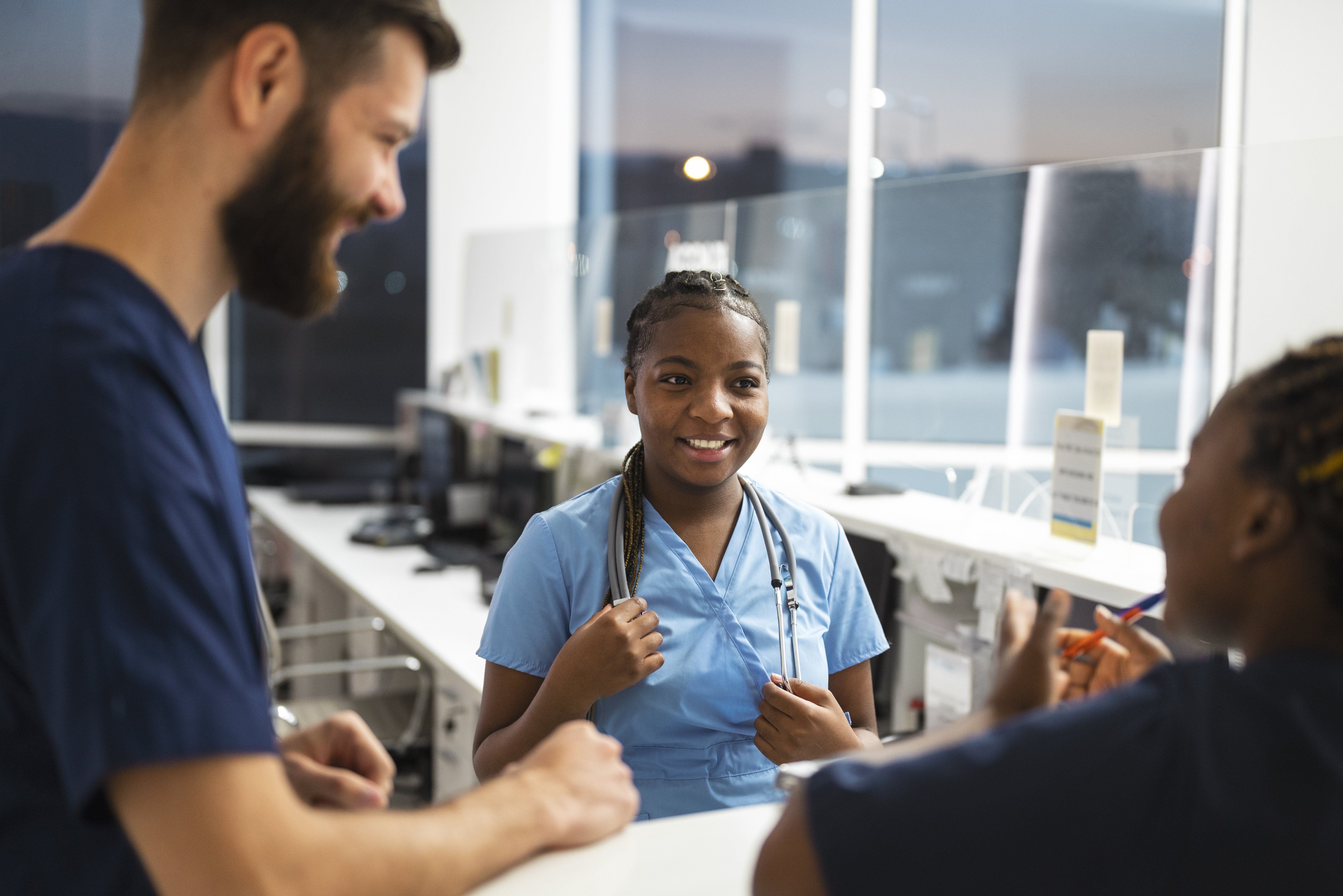 side-view-nurses-working-together